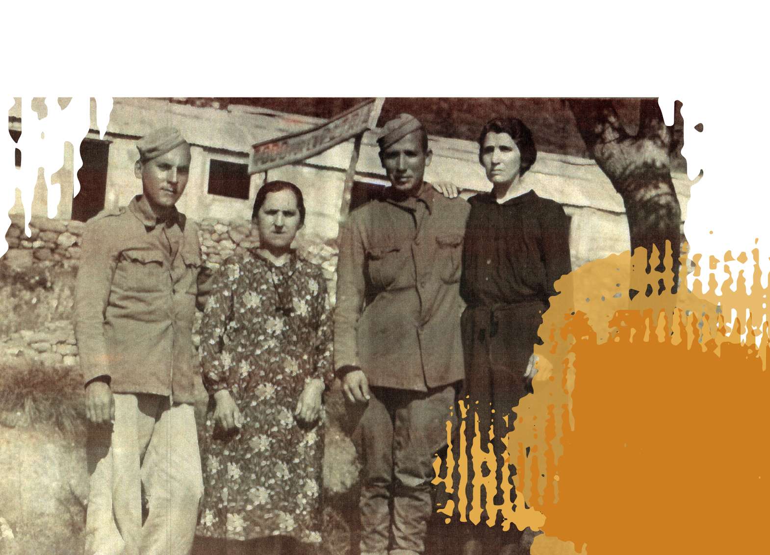 Gaintxurizketa, Lezo (Gipuzkoa). 1941-1942. Pedro Andrés eta Pablo Olazagirre gatibuak, bere amen bisita egunean.
Memoriaren Bideak / Pedro Andrés.